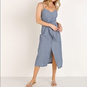 NWT LACAUSA chambray button front tie waist dress